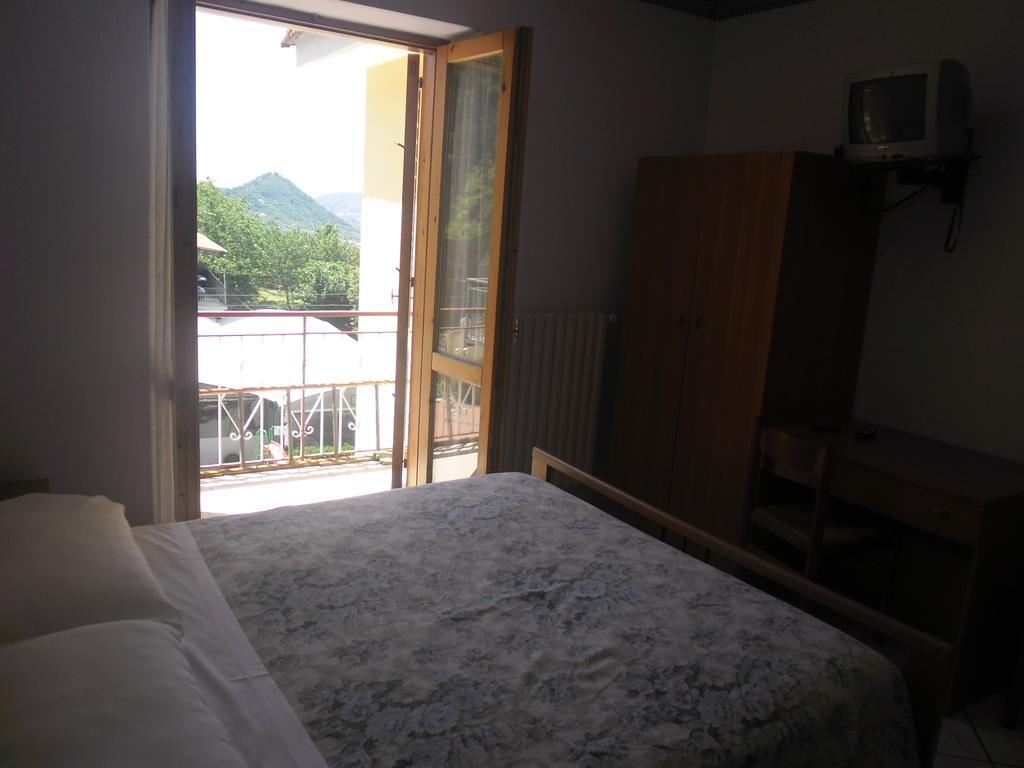 Agriturismo La Selva Cava deʼ Tirreni Værelse billede